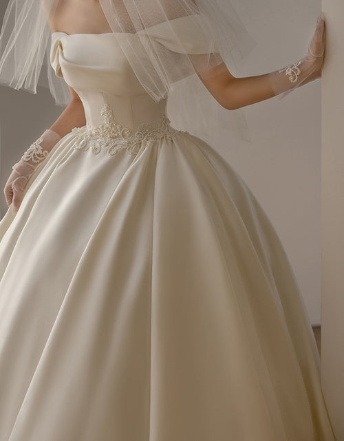 Load image into Gallery viewer, Women&#39;s Satin Off-shoulder Retro Fashion Trailing Wedding Dress
