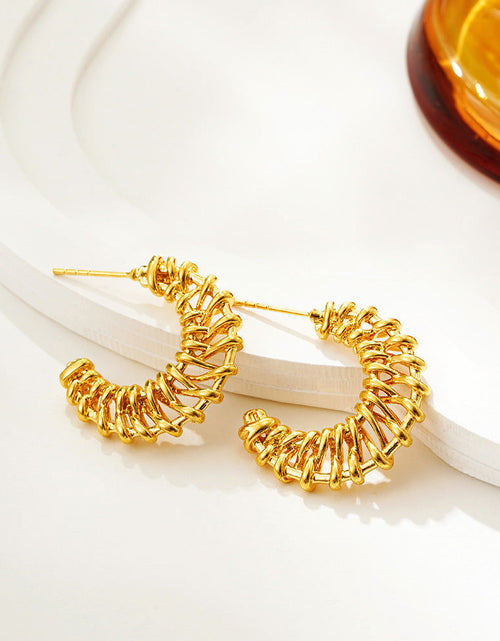 Load image into Gallery viewer, 18K Gold Woven Crescent Stud Earrings For Women 2668south
