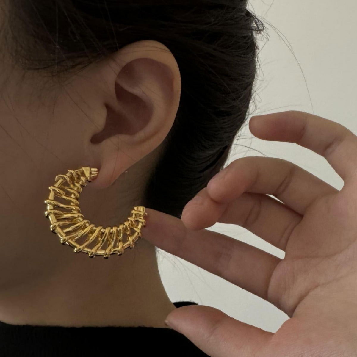 18K Gold Woven Crescent Stud Earrings For Women 2668south