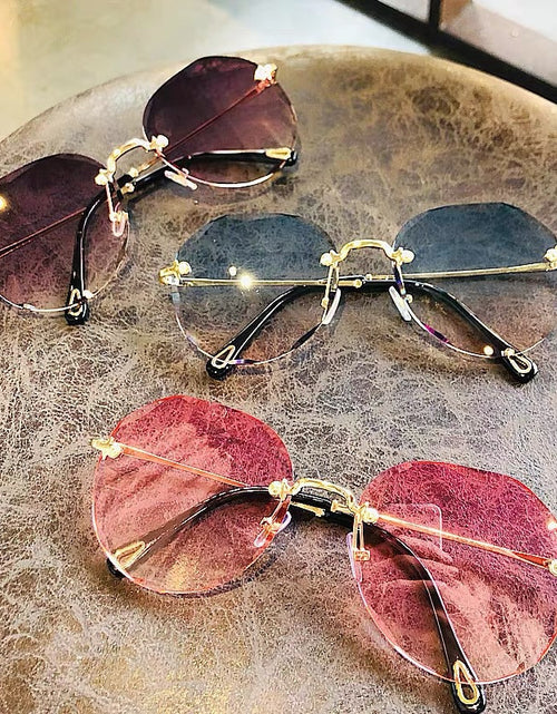 تحميل الصورة إلى عارض المعرض، Polygonal Sunglasses Women Rimless Trimmed Sunglasses
