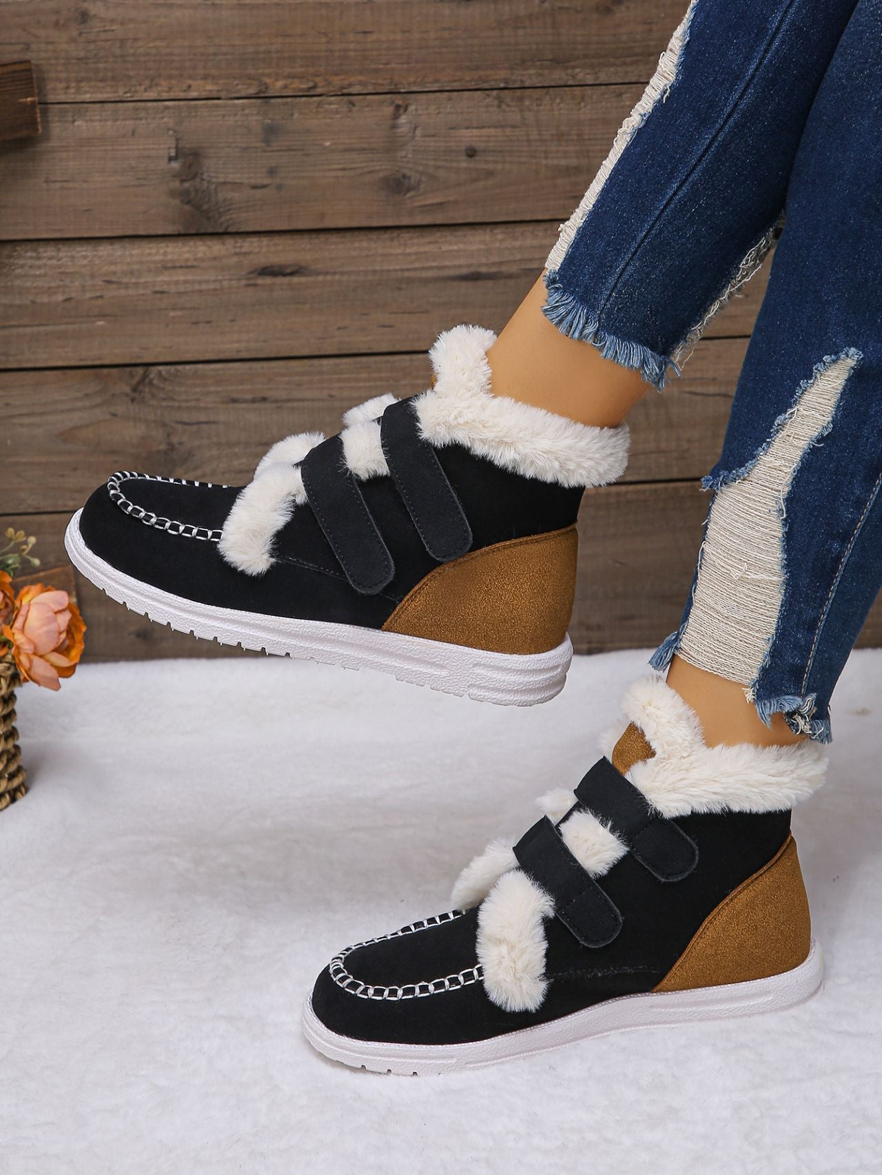 Faux Fur Round Toe Flat Boots