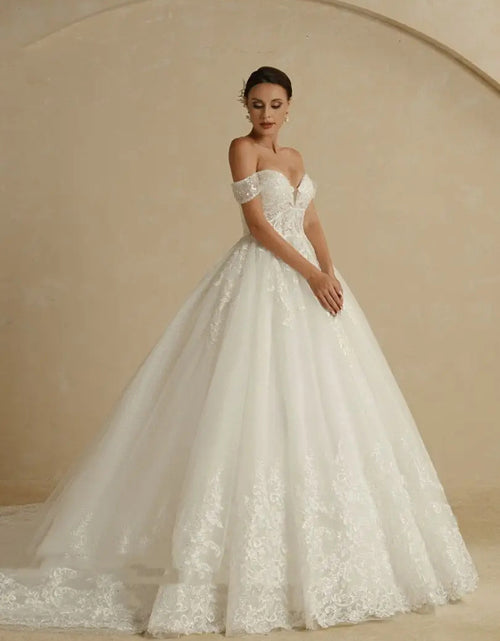 Load image into Gallery viewer, Off-shoulder Bridal Main Wedding Dress Elegant Court Style High-grade Luxury French Light Door Yarn
