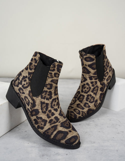 Load image into Gallery viewer, Leopard Point Toe Block Heel Boots
