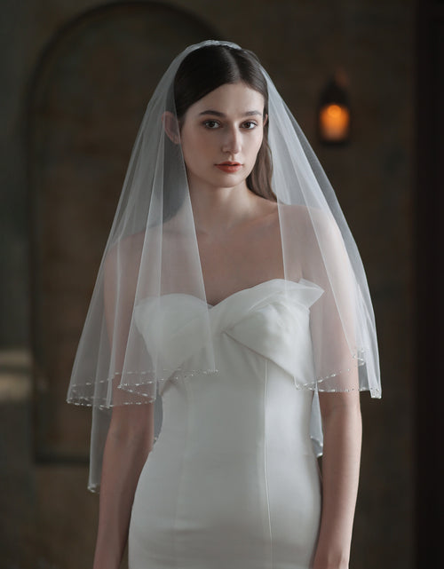 Load image into Gallery viewer, Exquisite Handmade Beaded Bridal Veil
