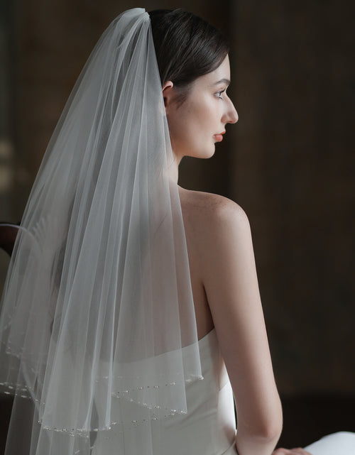 Load image into Gallery viewer, Exquisite Handmade Beaded Bridal Veil
