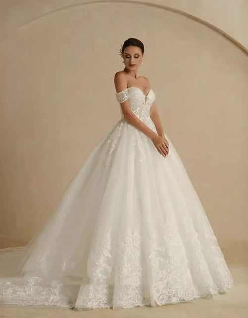 Load image into Gallery viewer, Off-shoulder Bridal Main Wedding Dress Elegant Court Style High-grade Luxury French Light Door Yarn
