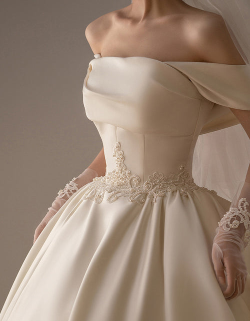 Load image into Gallery viewer, Women&#39;s Satin Off-shoulder Retro Fashion Trailing Wedding Dress
