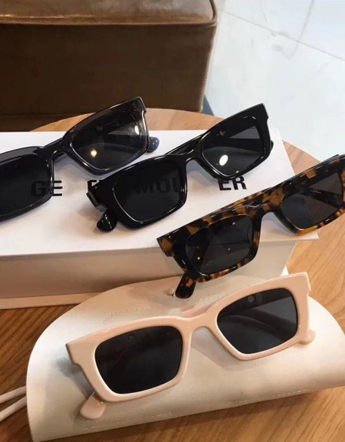 Load image into Gallery viewer, Sunglasses fashion sunglasses Korean version
