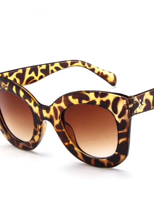 Load image into Gallery viewer, Sunglasses fashion cat eye sunglasses
