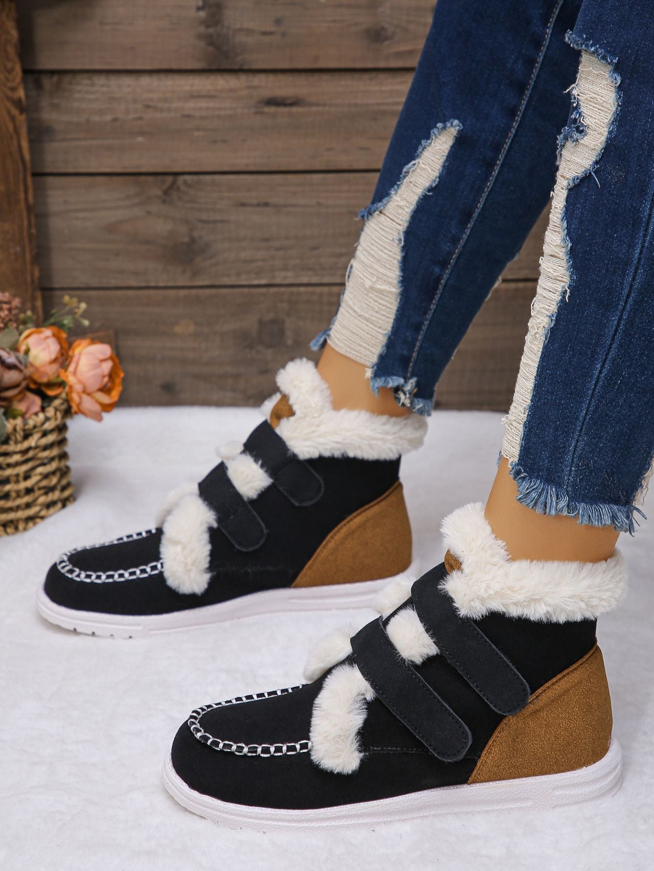 Faux Fur Round Toe Flat Boots