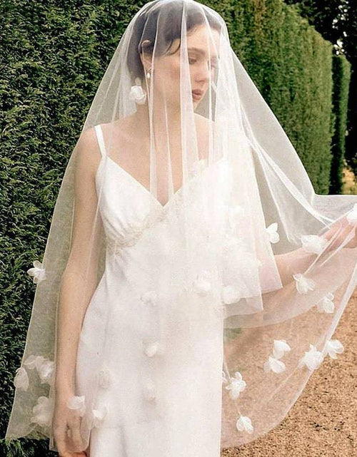 Load image into Gallery viewer, European And American Bride Wedding Veil
