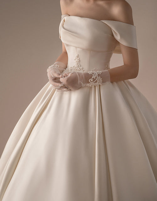 Load image into Gallery viewer, Women&#39;s Satin Off-shoulder Retro Fashion Trailing Wedding Dress
