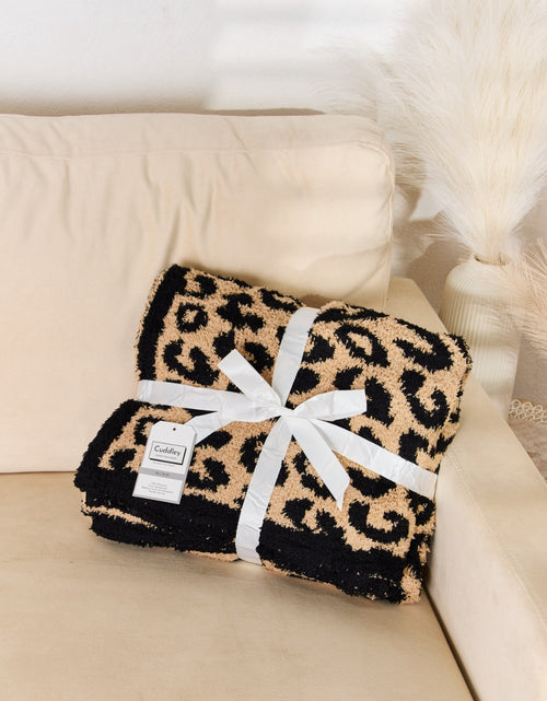 Load image into Gallery viewer, Cuddley Leopard Decorative Throw Blanket
