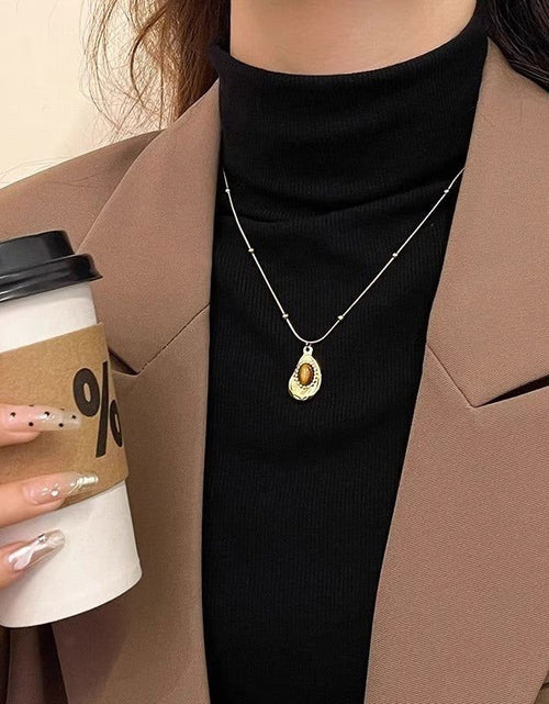 Load image into Gallery viewer, Amber Stone Necklace Retro Irregular Clavicle Chain Sweater Chain Women Fashion Jewelry 2668south
