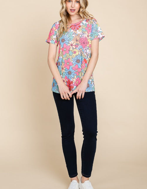 Load image into Gallery viewer, BOMBOM Floral Short Sleeve T-Shirt 2668south
