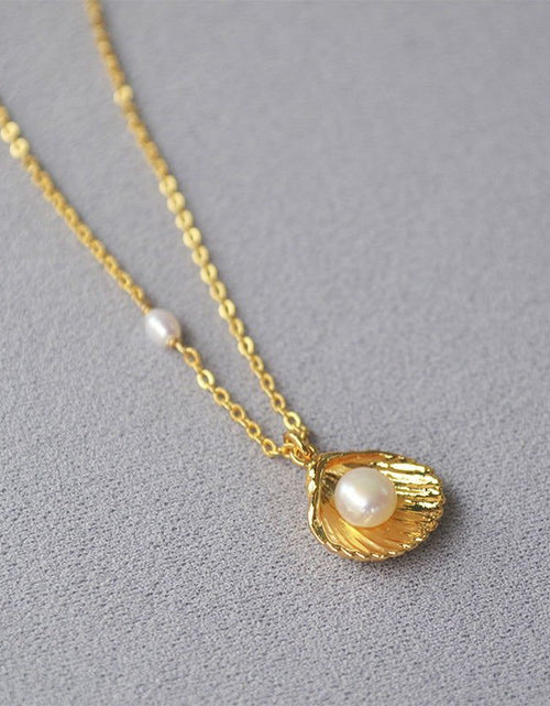 Load image into Gallery viewer, Brass Gold-plated Minimalist Gold Shell Freshwater Pearl Necklace 2668south
