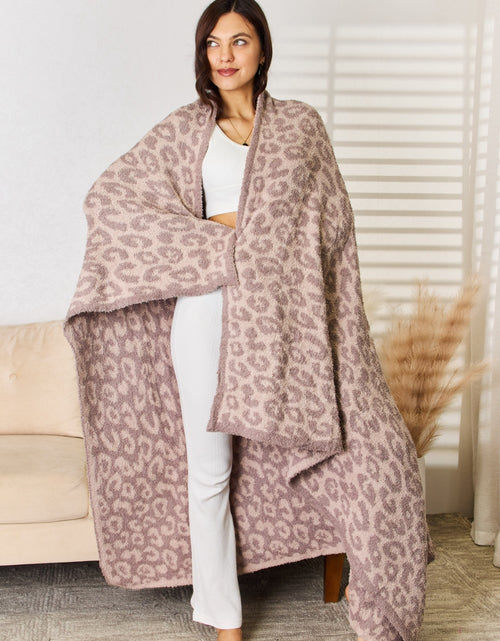 Load image into Gallery viewer, Cuddley Leopard Decorative Throw Blanket 2668south
