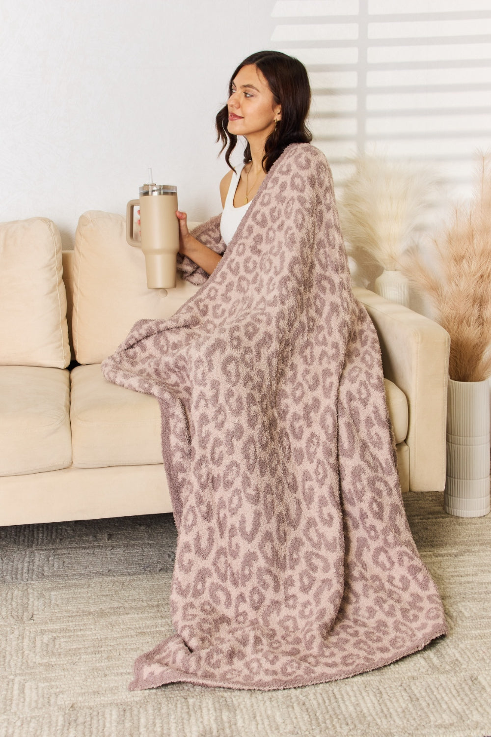 Cuddley Leopard Decorative Throw Blanket 2668south