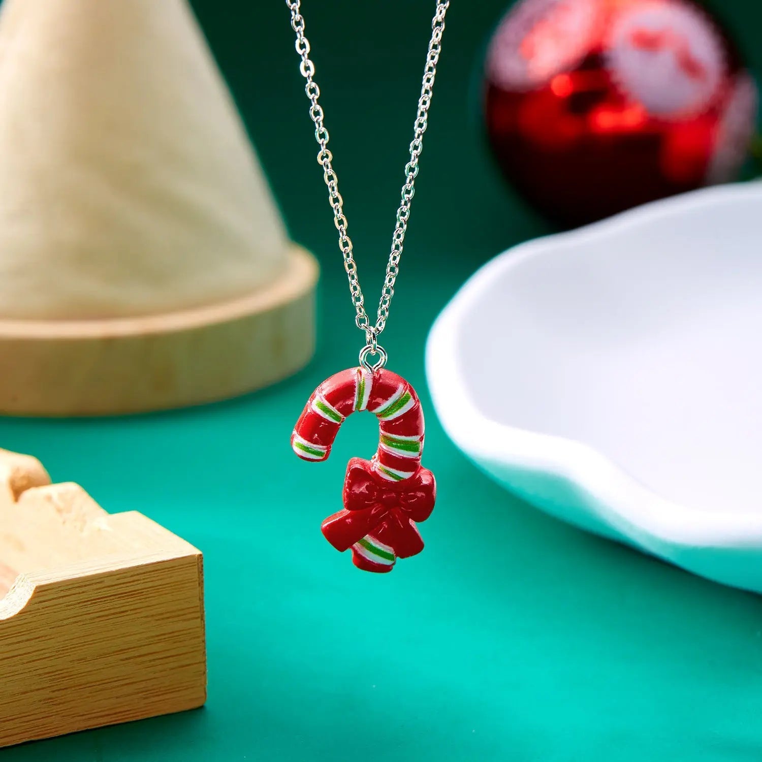 Cute Cartoon Resin Necklace Christmas Snowman Santa Claus Pendant Clavicle Chain Necklace For Women Jewelry 2668south