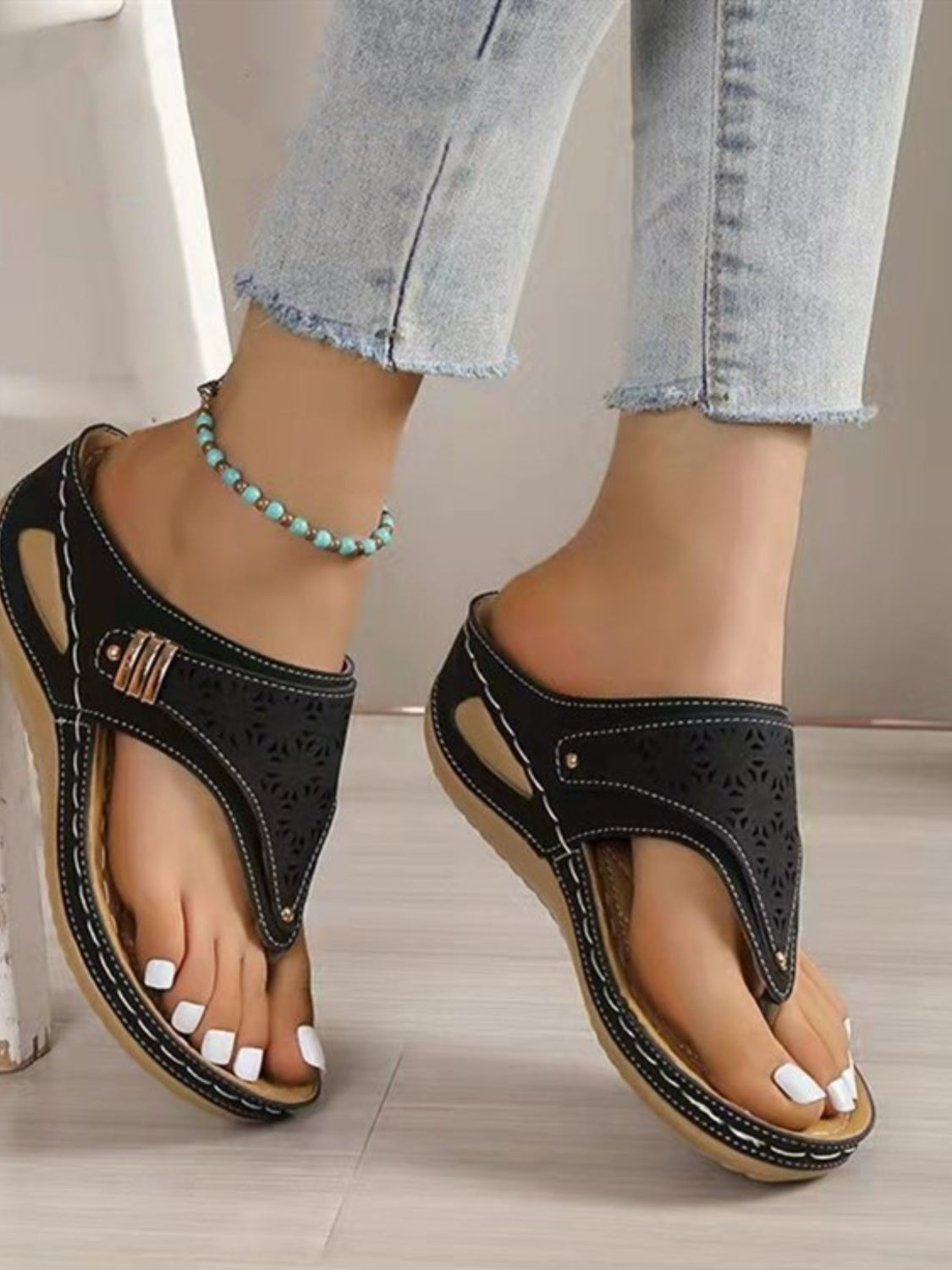 Cutout Toe Post PVC Sandals 2668south