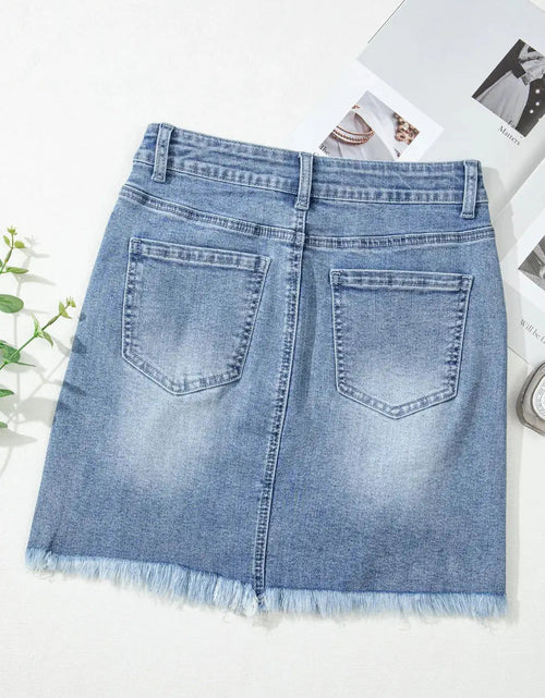 Load image into Gallery viewer, Distressed Raw Hem Heart Mini Denim Skirt 2668south
