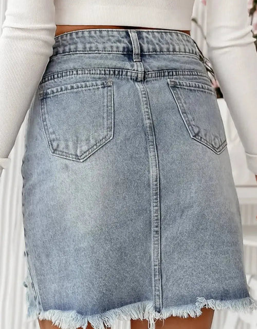 Load image into Gallery viewer, Distressed Raw Hem Heart Mini Denim Skirt 2668south
