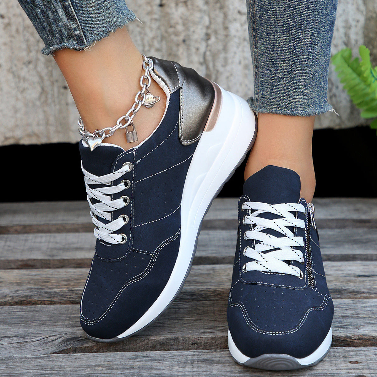 Fashion Lace-up Sneakers Women Cozy Tinck-soled Sports Shoes 2668south