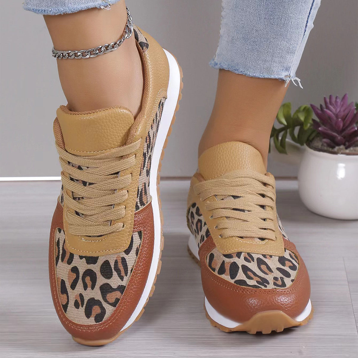 Fashoin Leopard Print Lace-up Sports Shoes For Women Sneakers Casual Running Walking Flat Shoes 2668south