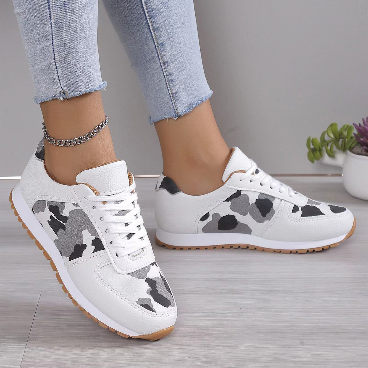 Fashoin Leopard Print Lace-up Sports Shoes For Women Sneakers Casual Running Walking Flat Shoes 2668south