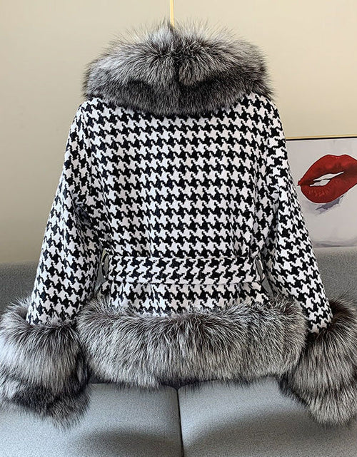 Load image into Gallery viewer, Fur Coat Women&#39;s Short Houndstooth Fur Collar Silver Fox Fur Jacket 2668south
