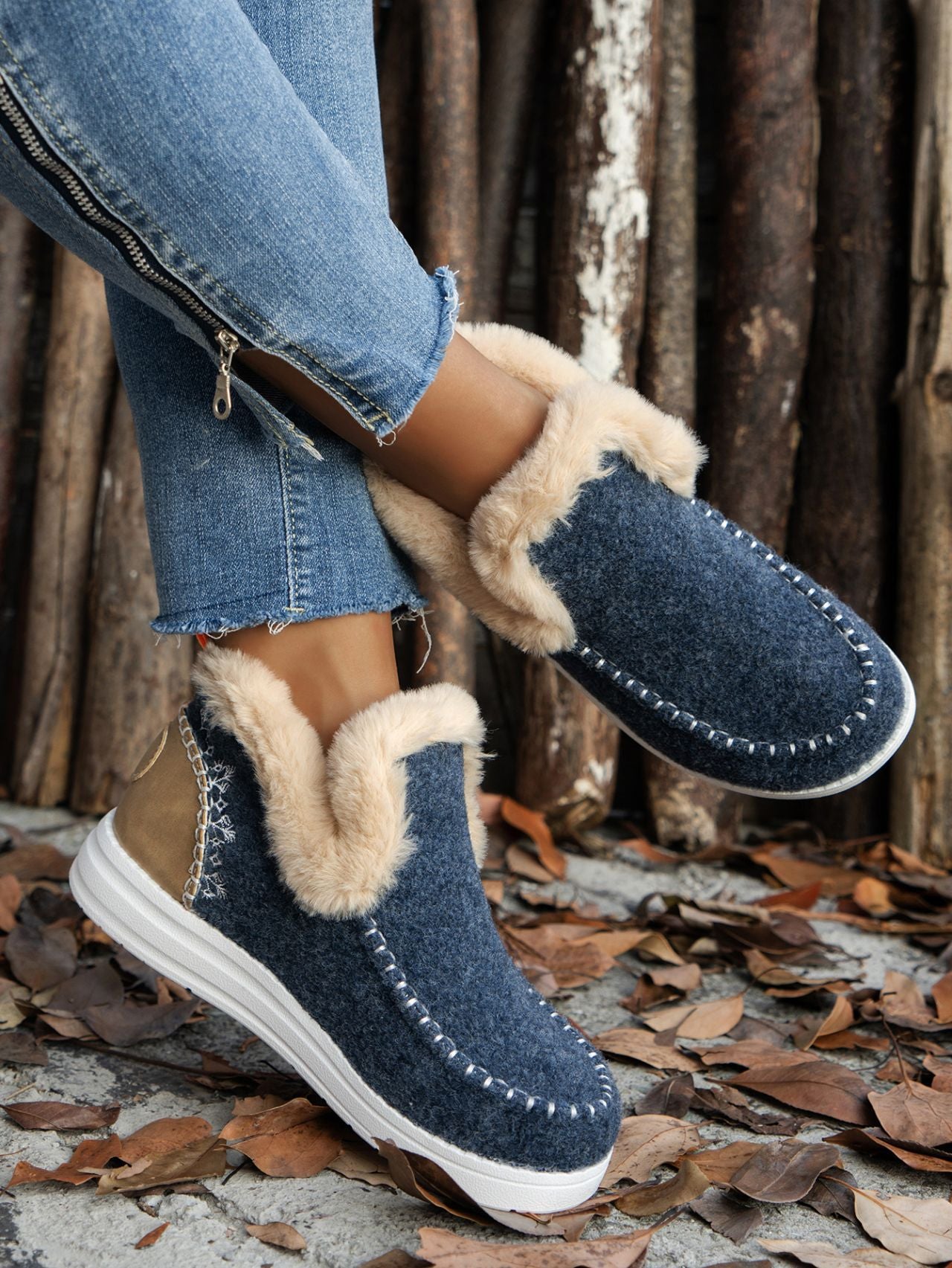 Furry Suede Round Toe Flat Sneakers 2668south