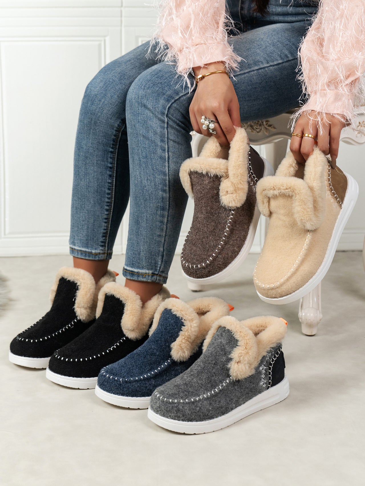 Furry Suede Round Toe Flat Sneakers 2668south