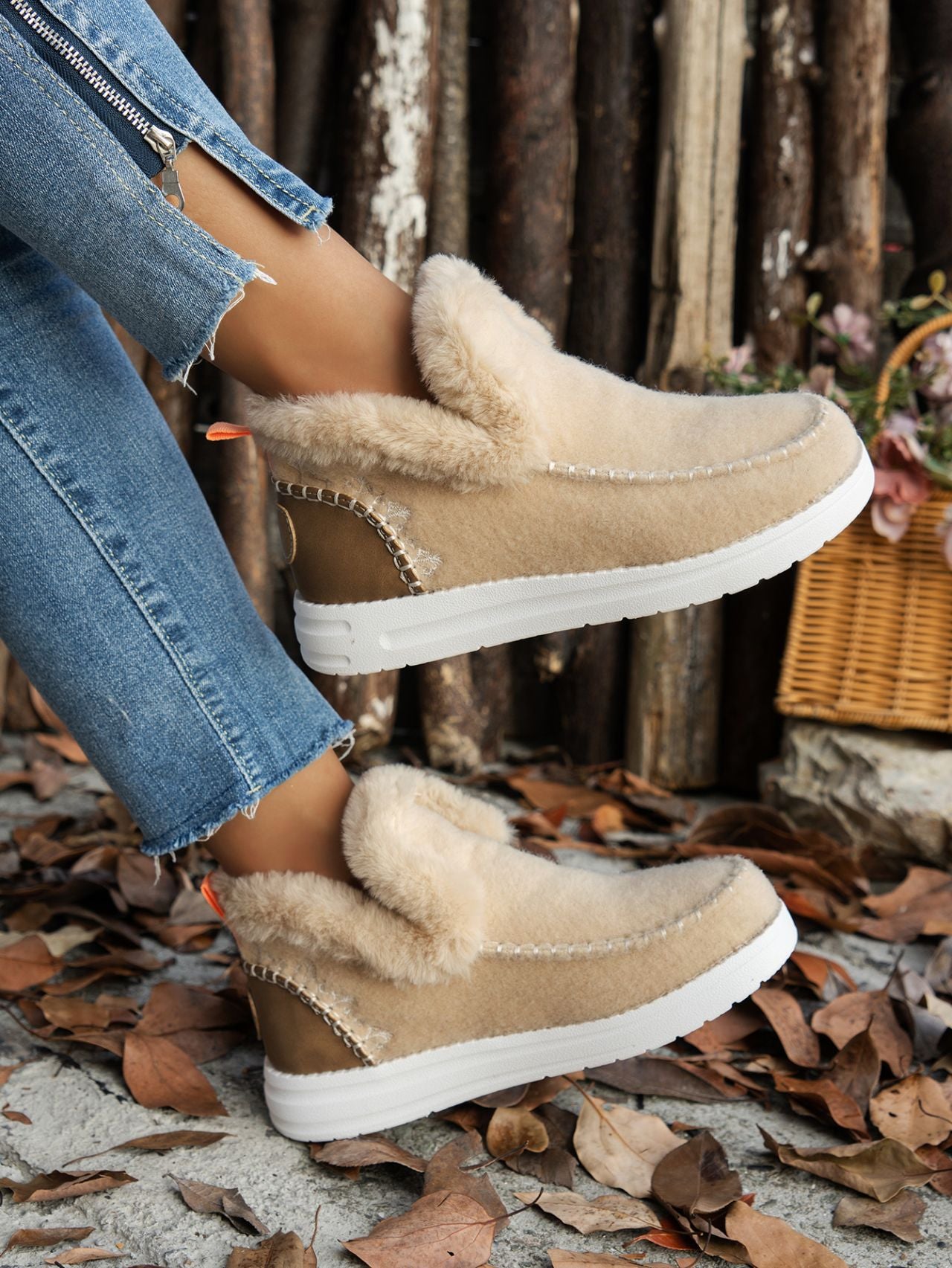 Furry Suede Round Toe Flat Sneakers 2668south