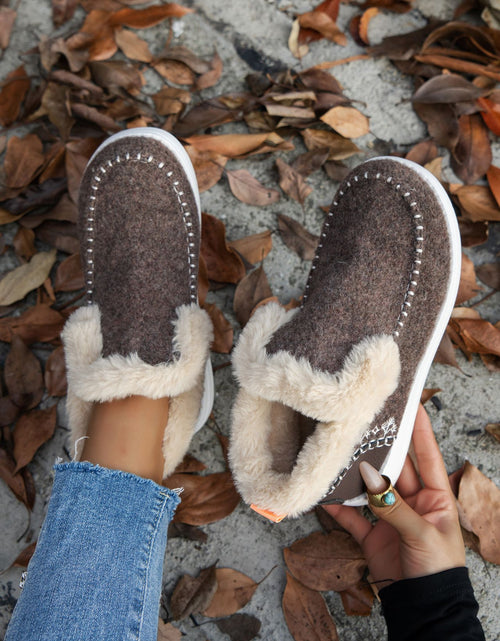 Load image into Gallery viewer, Furry Suede Round Toe Flat Sneakers 2668south
