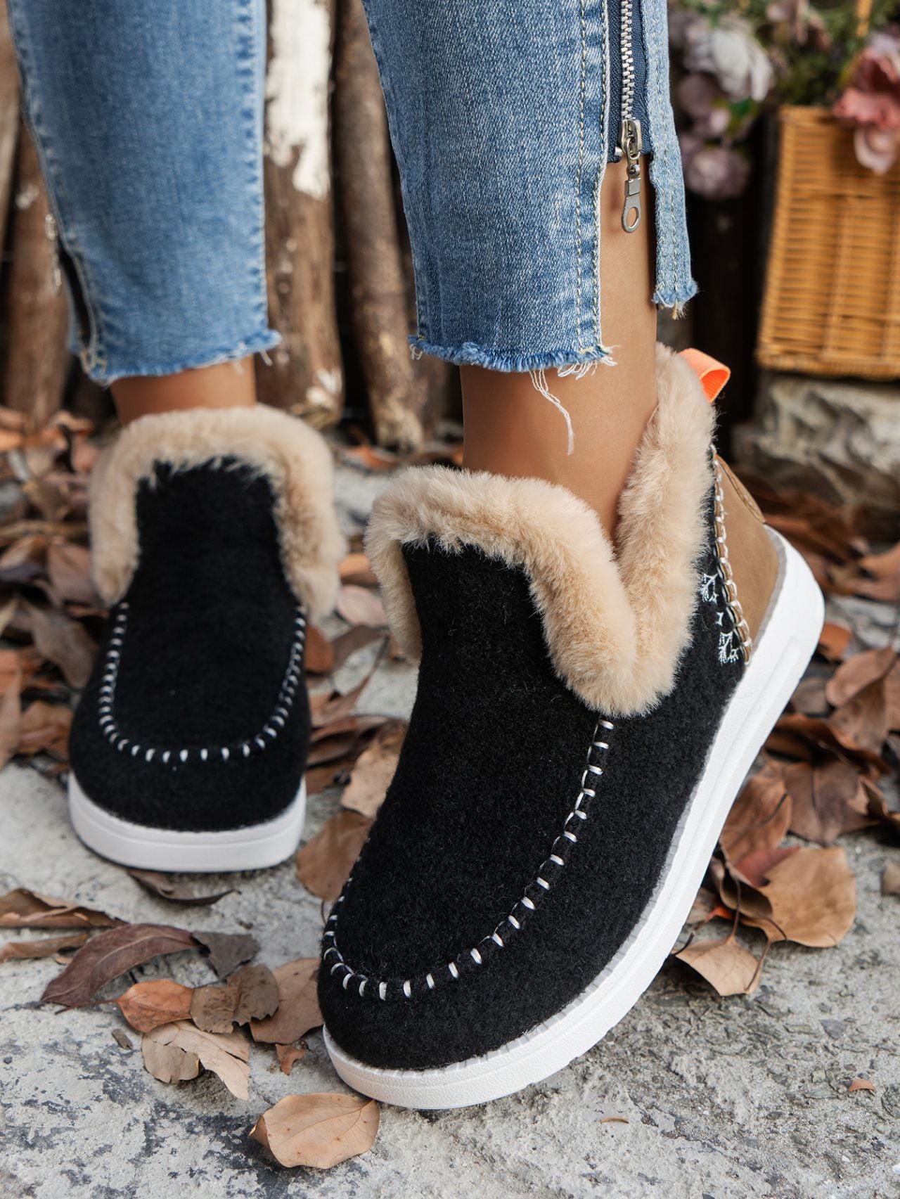 Furry Suede Round Toe Flat Sneakers 2668south