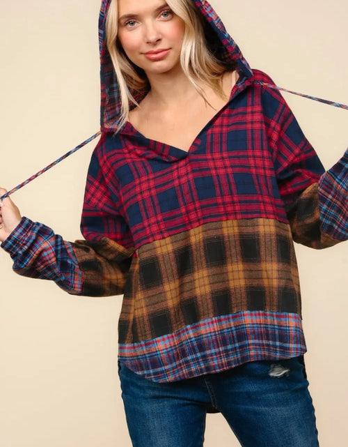 Load image into Gallery viewer, Haptics Plaid Edge Cut Detail Hooded Top 2668south
