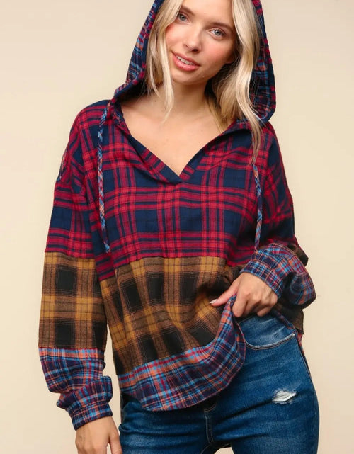 Load image into Gallery viewer, Haptics Plaid Edge Cut Detail Hooded Top 2668south
