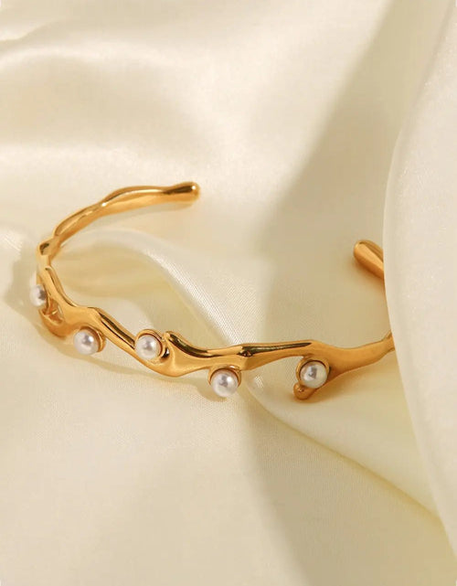 Load image into Gallery viewer, Inlaid Synthetic Pearl Open Bracelet 2668south
