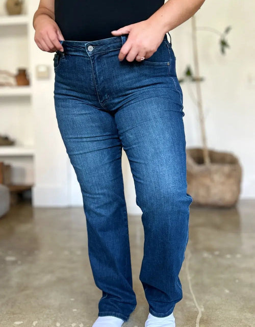 Load image into Gallery viewer, Judy Blue Full Size Tummy Control Straight Jeans 2668south
