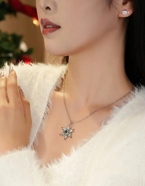 Load image into Gallery viewer, New Christmas Snowflake Necklace With Projection Design For Couples Christmas Gift Women&#39;s Clavicle Chain Jewelry 2668south
