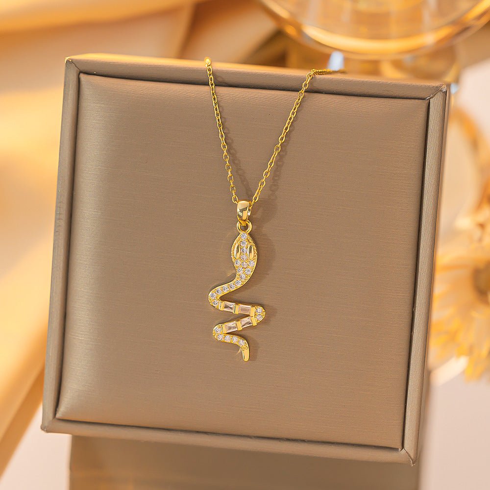 New Snake Necklace With Rhinestone Design Fashion Personality Creative Clavicle Chain Fall Winter Sweater Chain Women's Jewelry 2668south