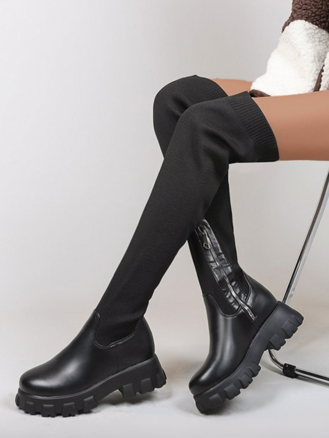 PU Leather Round Toe Platform Boots 2668south