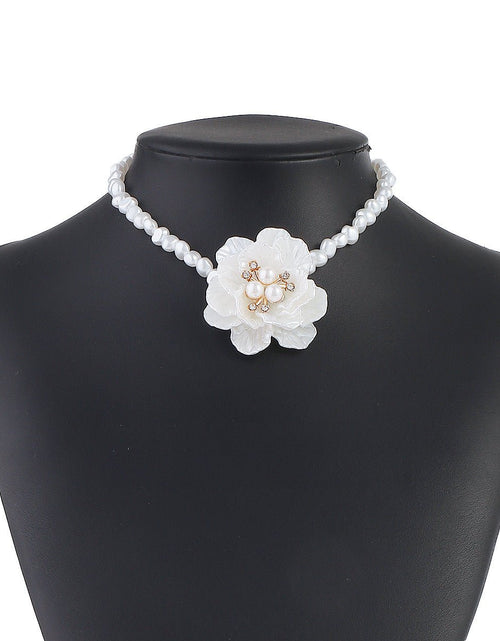 Load image into Gallery viewer, Retro Romantic Three-dimensional Camellia Pearl Necklace Suit 2668south
