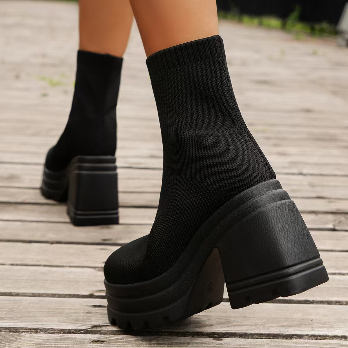 Round Toe Block Heel Boots 2668south