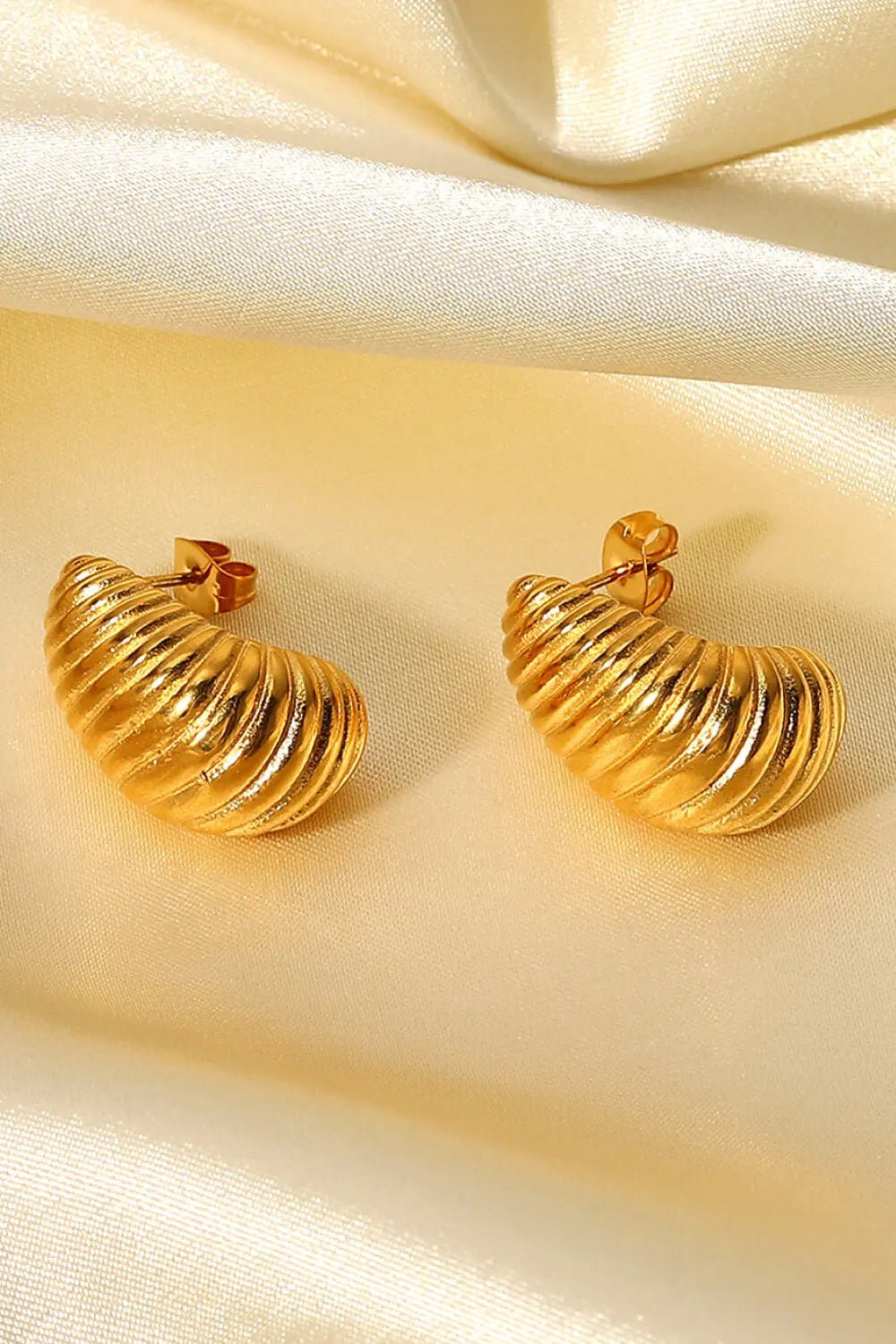 Shell Shore Spiral Stud Earrings 2668south