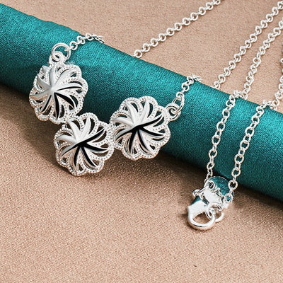 Silver Flower-shaped Hollow Pendant Necklace For Women 2668south