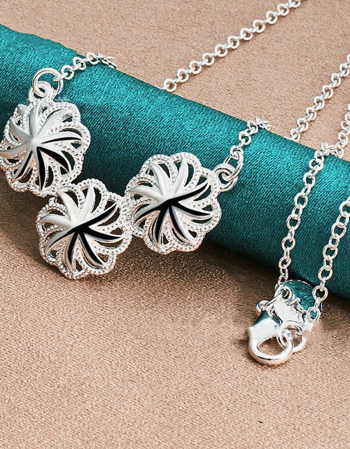 Load image into Gallery viewer, Silver Flower-shaped Hollow Pendant Necklace For Women 2668south
