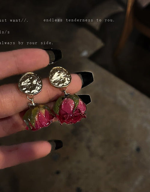 Load image into Gallery viewer, Silver Needle Eternal Rose Earrings Female French Style Retro Minority 2668south
