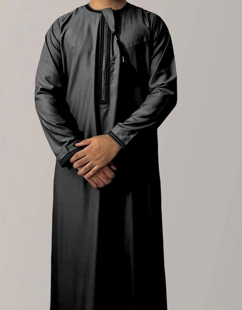 Load image into Gallery viewer, Solid Color Round Neck Embroidered Thick Tassel Men&#39;s Long Sleeve Robe 2668south
