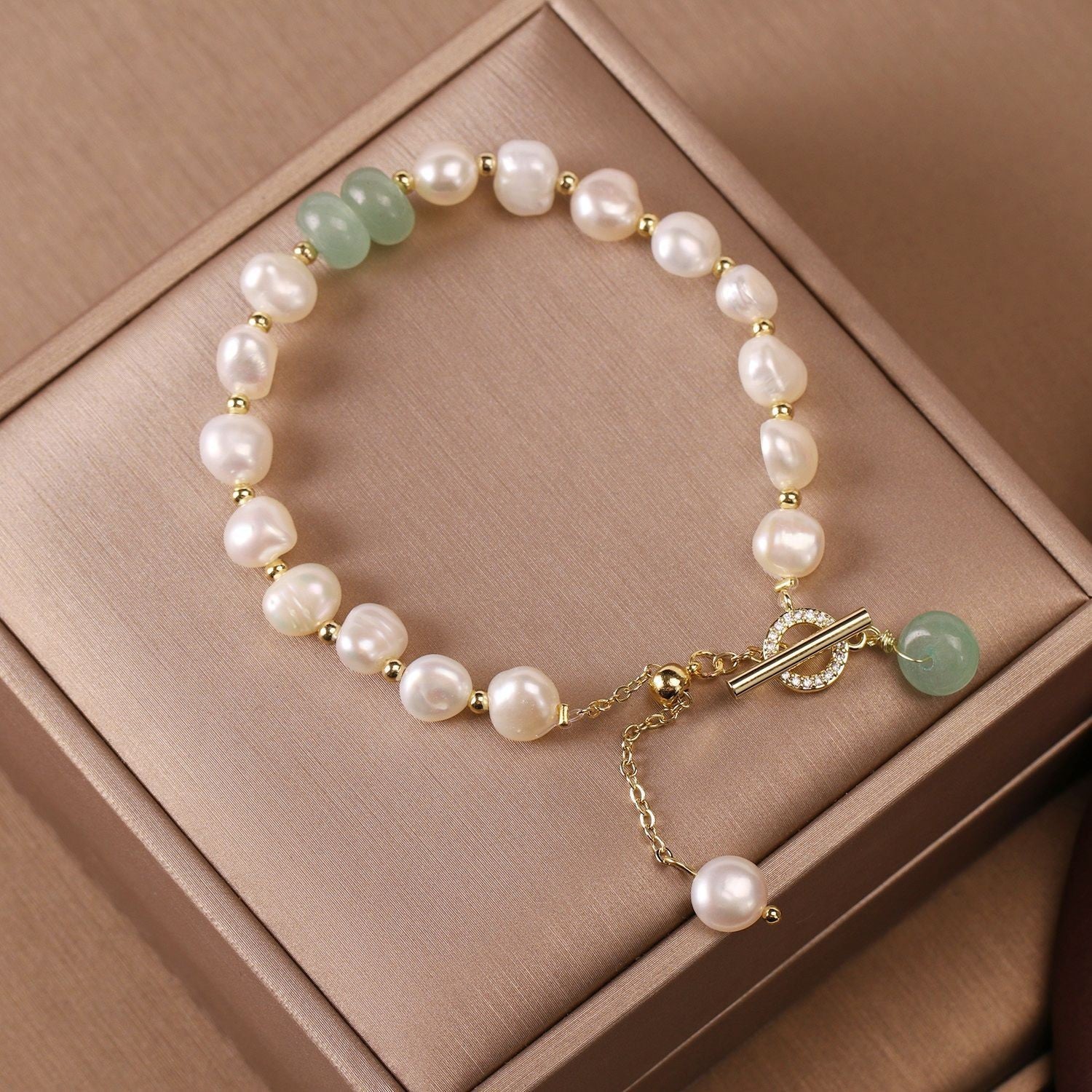 Women's Minimalist High-end Freshwater Pearl Bracelet 2668south